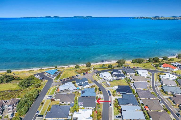 Photo of property in 6 Trevally Place, Snells Beach, 0920