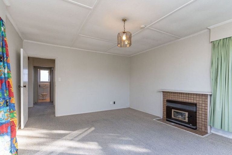 Photo of property in 1 Montgomery Place, Lansdowne, Masterton, 5810
