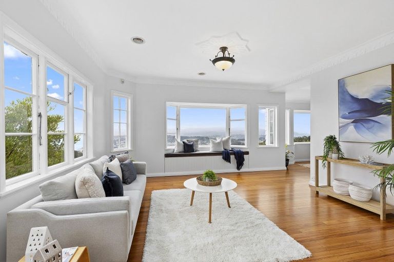 Photo of property in 14 Highbury Crescent, Highbury, Wellington, 6012