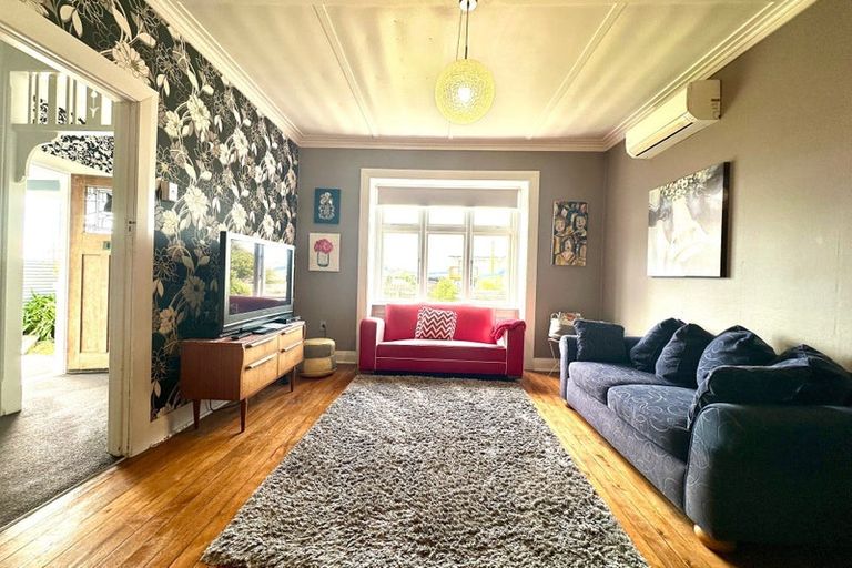 Photo of property in 14 Moana Street, Kaka Point, 9271