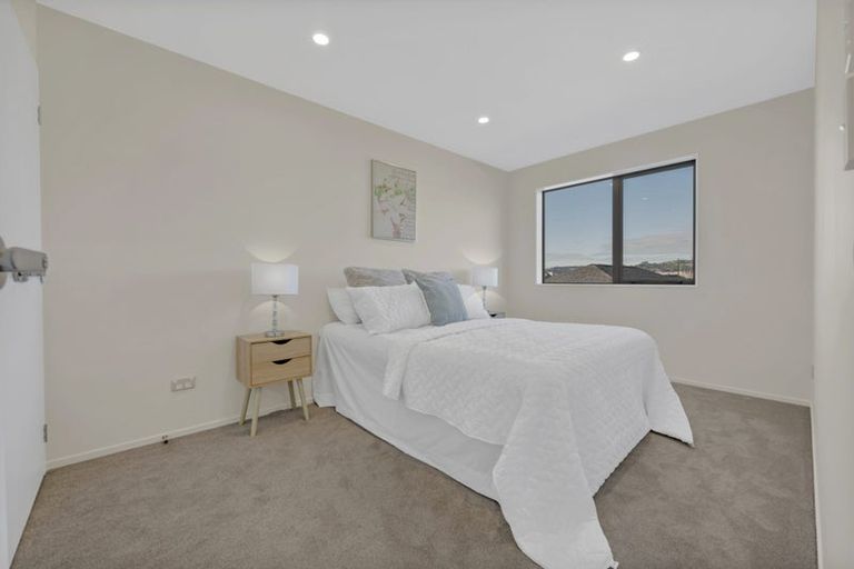 Photo of property in 7 Woven Place, Karaka, Papakura, 2113