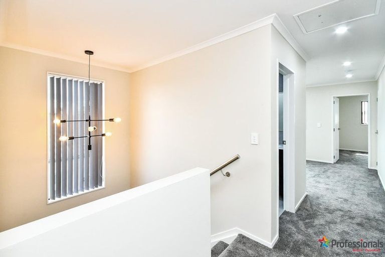 Photo of property in 4a Romney Place, Manurewa, Auckland, 2102