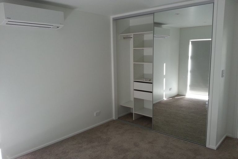 Photo of property in 36 Caribbean Drive, Unsworth Heights, Auckland, 0632