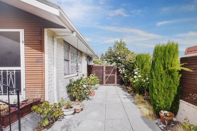 Photo of property in 1/18 Powell Crescent, Ilam, Christchurch, 8041