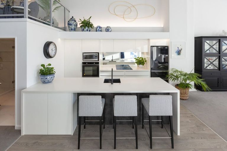 Photo of property in Stadium Garden Flats, 106/107 Thorndon Quay, Pipitea, Wellington, 6011