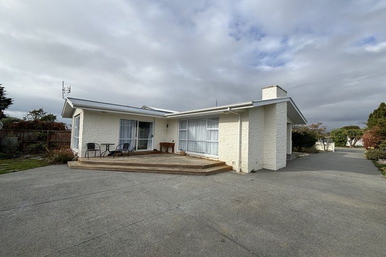 Photo of property in 43 Woolley Street, Avondale, Christchurch, 8061