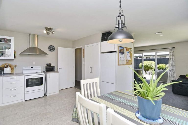 Photo of property in 6 East Belt, Rangiora, 7400