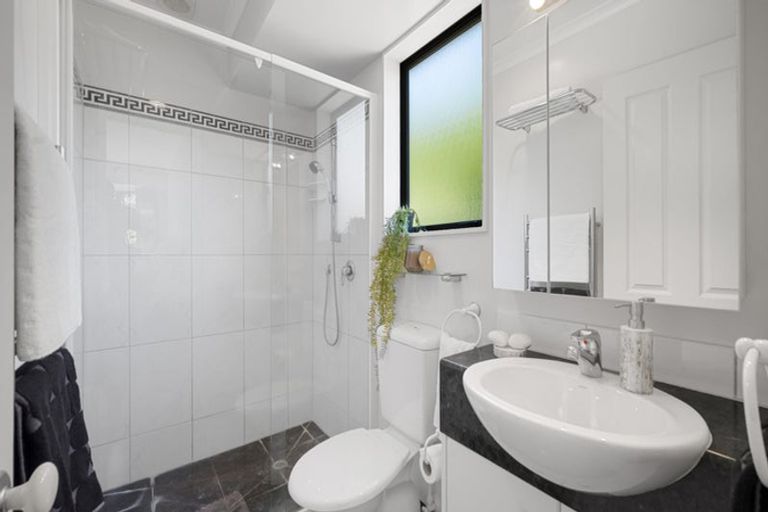 Photo of property in 230 Taupaki Road, Taupaki, Henderson, 0782