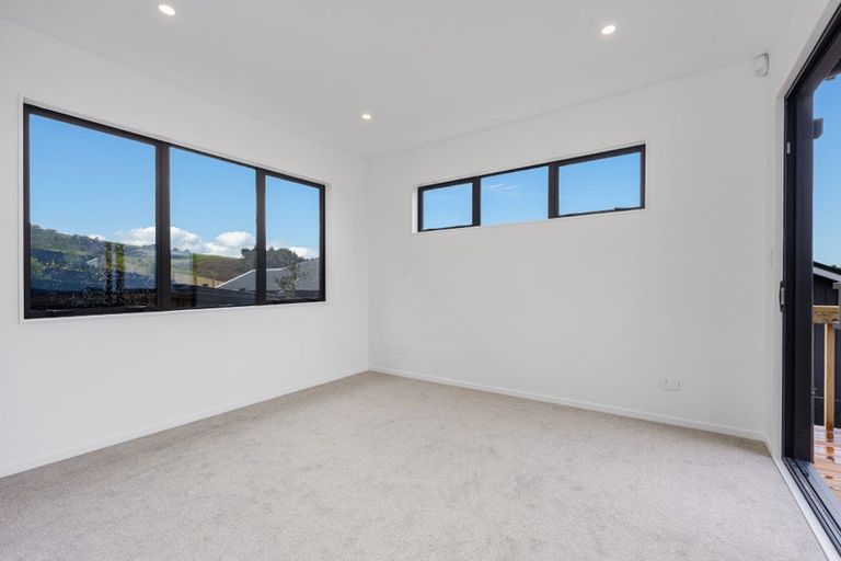 Photo of property in 24 Kikorangi Drive, Wainui, 0992
