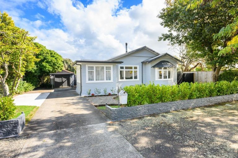 Photo of property in 10 Kingswood Street, Takaro, Palmerston North, 4412