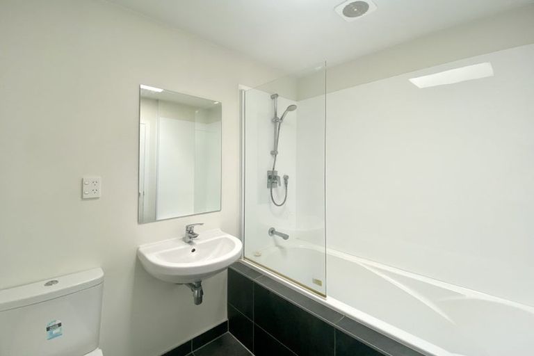 Photo of property in 63 Grove Road, Papakura, 2110