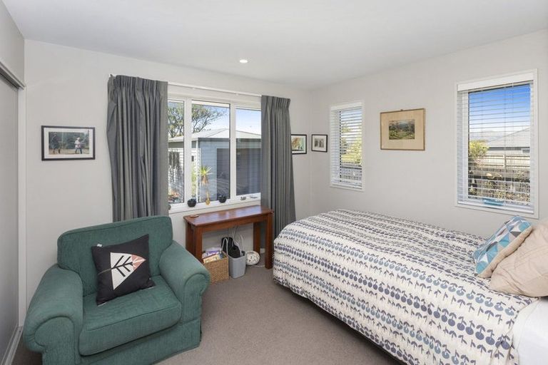 Photo of property in 43 Rawson Street, New Brighton, Christchurch, 8083