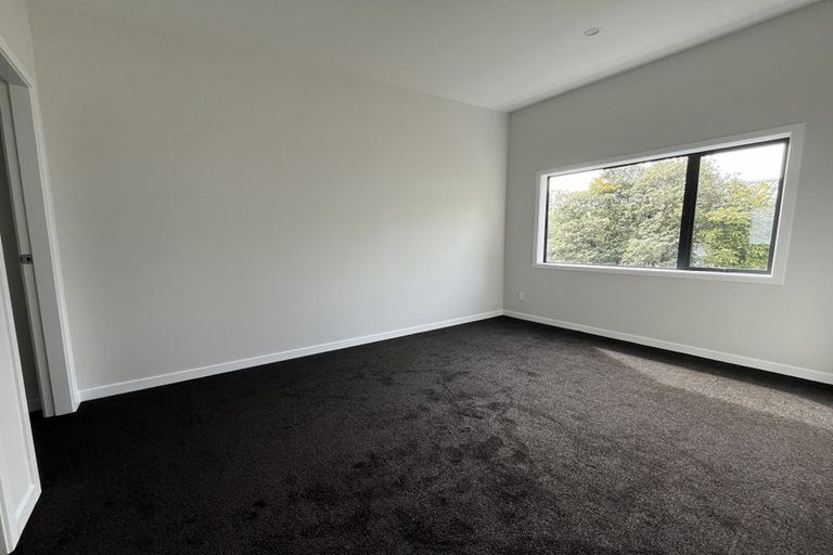 Photo of property in 49 Taylor Terrace, Tawa, Wellington, 5028