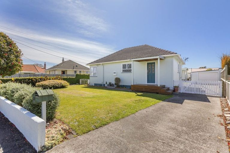 Photo of property in 8 Raleigh Street, Vogeltown, New Plymouth, 4310