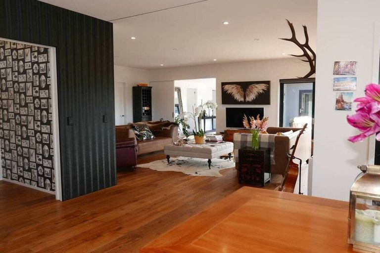 Photo of property in 1 Rostrevor Place, Mairehau, Christchurch, 8052