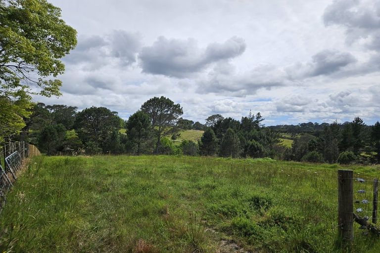 Photo of property in 679 Ridge Road, Riverhead, 0793