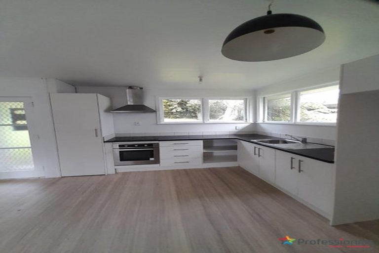 Photo of property in 5 Malmo Place, Manurewa, Auckland, 2102