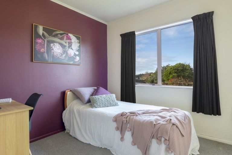 Photo of property in 1 Endeavour Avenue, Welcome Bay, Tauranga, 3112