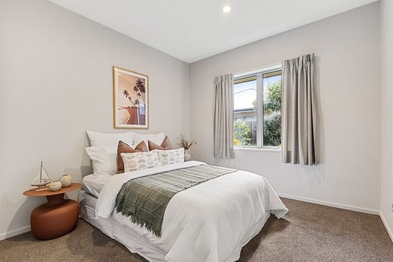 Photo of property in 15 Saint Peters Close, Woolston, Christchurch, 8062