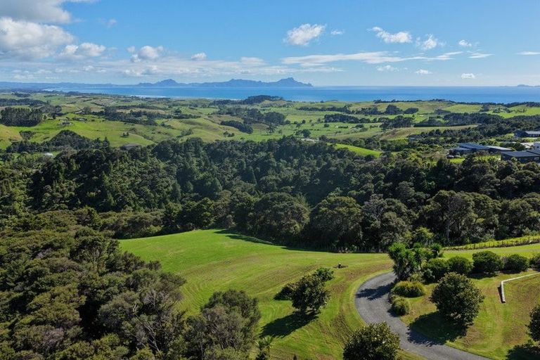 Photo of property in 140 Millennium Way, Waipu, 0582