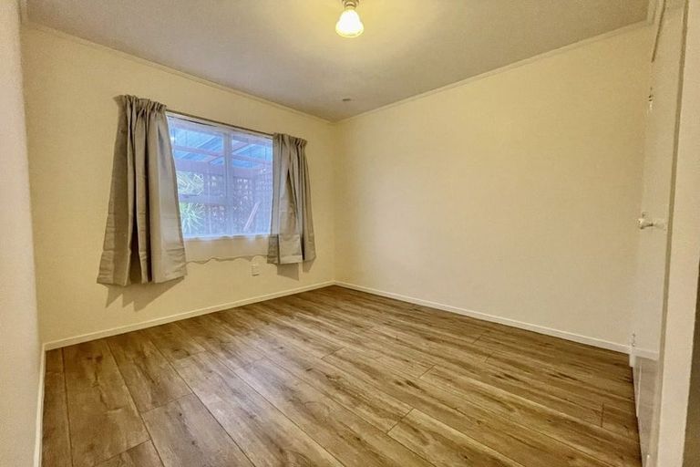 Photo of property in 36 Goodwood Drive, Goodwood Heights, Auckland, 2105