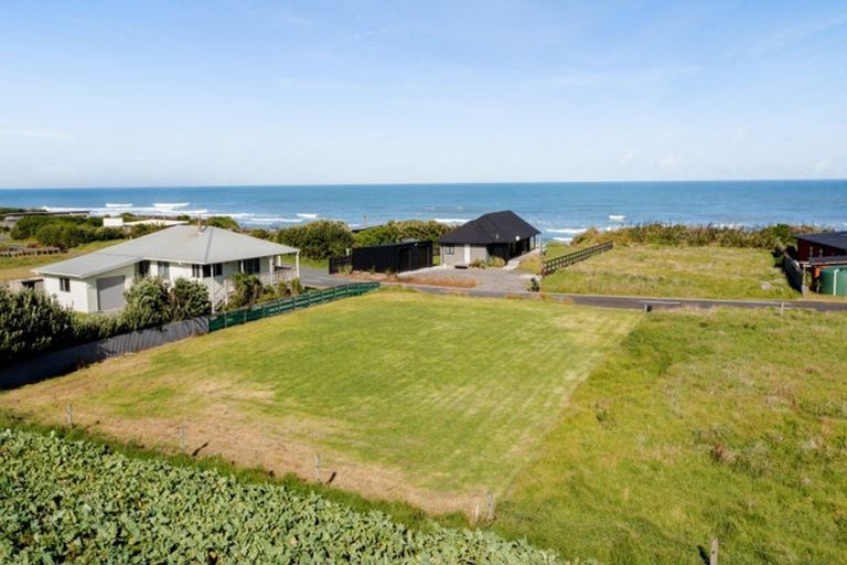 Photo of property in 289 Tai Road, Opunake, 4681