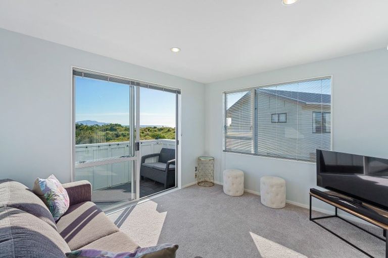 Photo of property in 12 Scott Avenue, Otaki Beach, Otaki, 5512