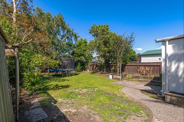 Photo of property in 27 Thomson Street, West End, Palmerston North, 4412
