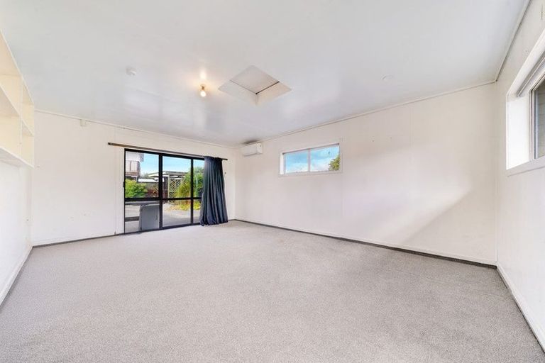 Photo of property in 20 Sunnypark Avenue, Rosehill, Papakura, 2113