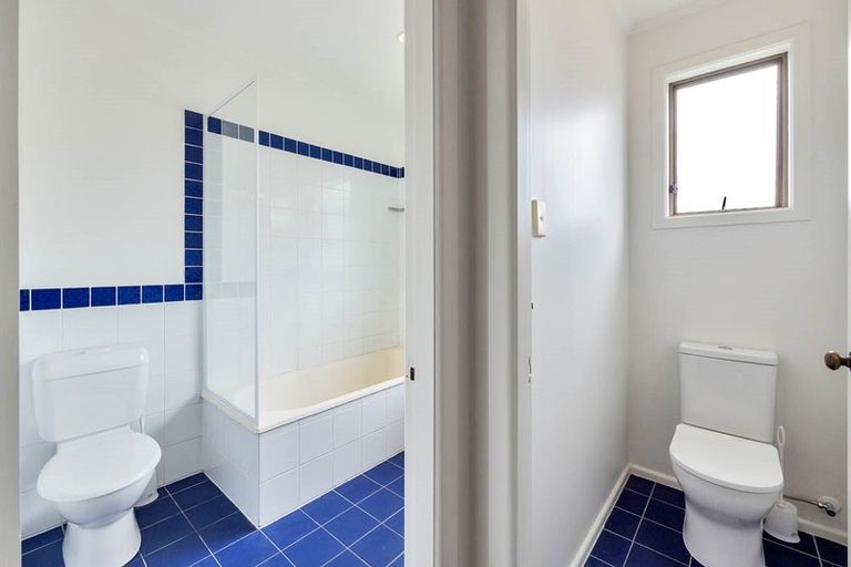 Photo of property in 6 Wendell Place, Greenlane, Auckland, 1061