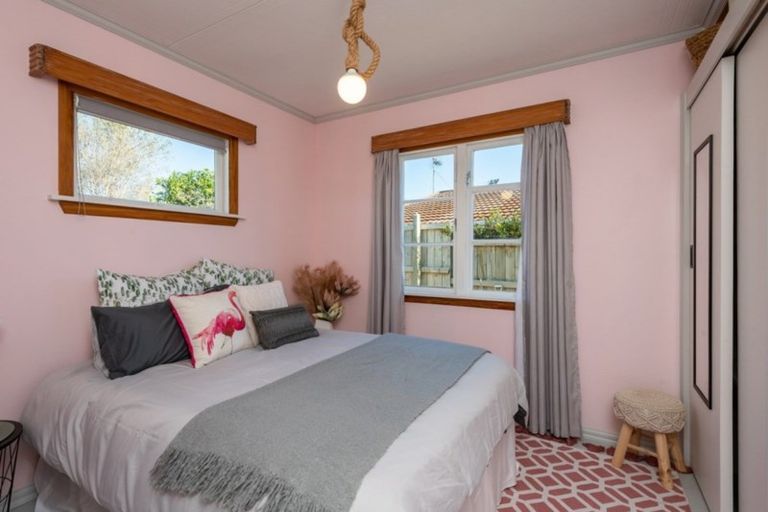 Photo of property in 72 Ocean Road, Paraparaumu Beach, Paraparaumu, 5032