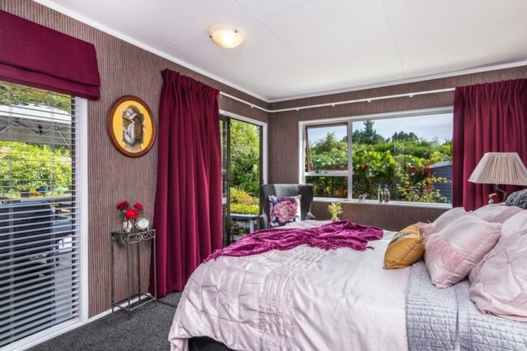 Photo of property in 15 Peehimanini Road, Waitahanui, Taupo, 3378