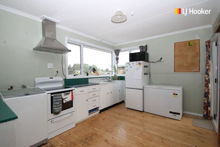 Photo of property in 11 Westland Street, Green Island, Dunedin, 9018