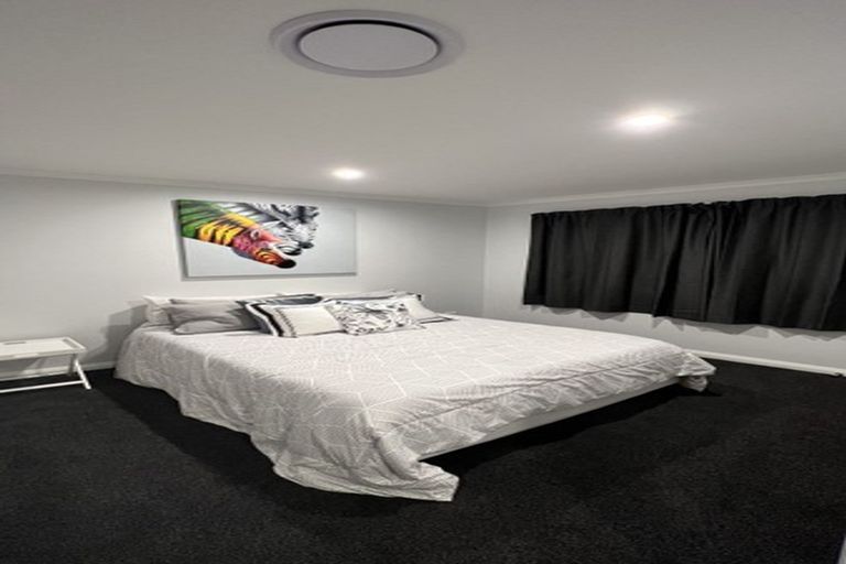 Photo of property in 5 Stratford Court, Fitzherbert, Palmerston North, 4410