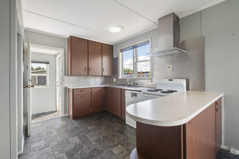 Photo of property in 19 Pembroke Street, Highbury, Palmerston North, 4412