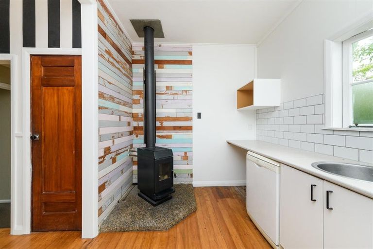 Photo of property in 5 Bell Street, Marton, 4710