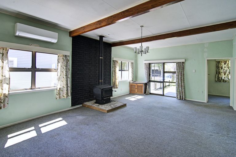 Photo of property in 25 Clifton Avenue, Carterton, 5713