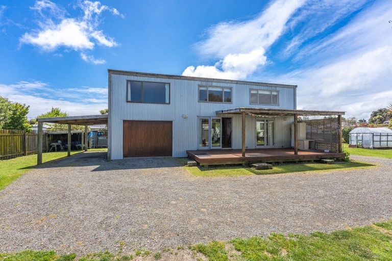 Photo of property in 22 Kiharoa Street, Otaki Beach, Otaki, 5512