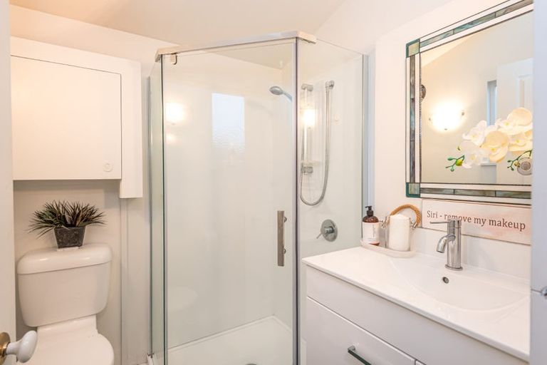 Photo of property in 3a Mclellan Place, Ilam, Christchurch, 8041