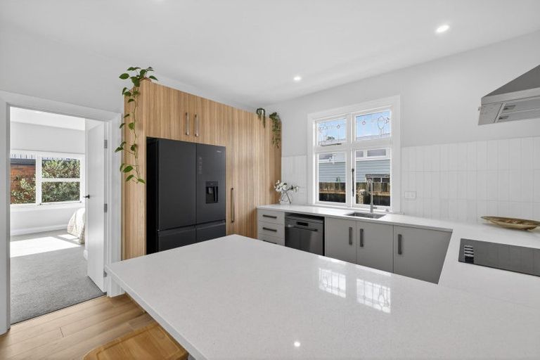 Photo of property in 13 Kowhai Terrace, Saint Martins, Christchurch, 8022