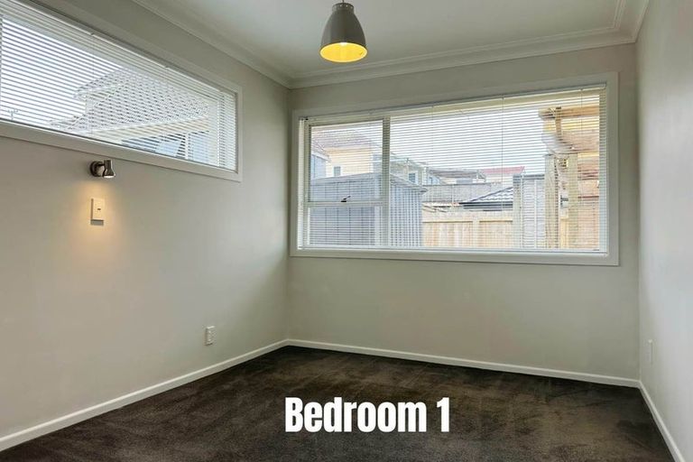 Photo of property in 33b Eastern Beach Road, Bucklands Beach, Auckland, 2012