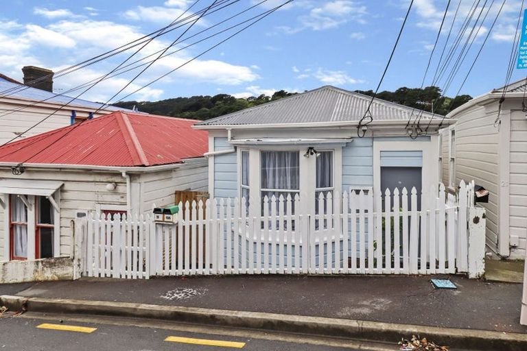 Photo of property in 19 Hanson Street, Mount Cook, Wellington, 6021