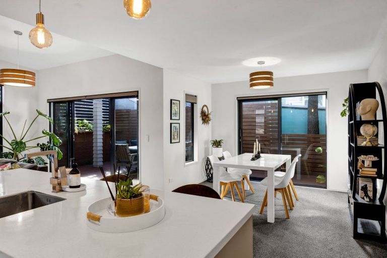 Photo of property in 113 Young Street, New Plymouth, 4310