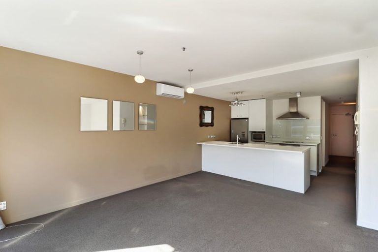 Photo of property in Montreaux Apartments, 1f/164 The Terrace, Wellington Central, Wellington, 6011