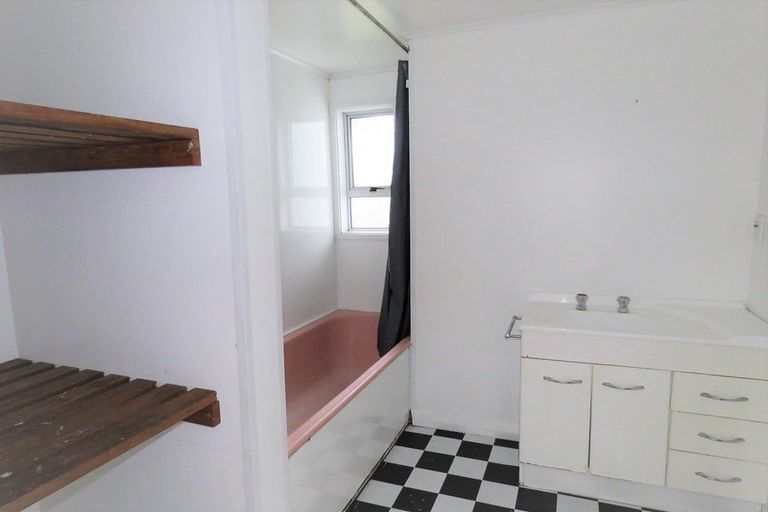 Photo of property in 42 Mcgill Street, Waimangaroa, Westport, 7891