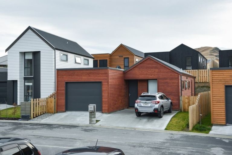 Photo of property in 60 Red Cottage Drive, Lake Hayes, Queenstown, 9304