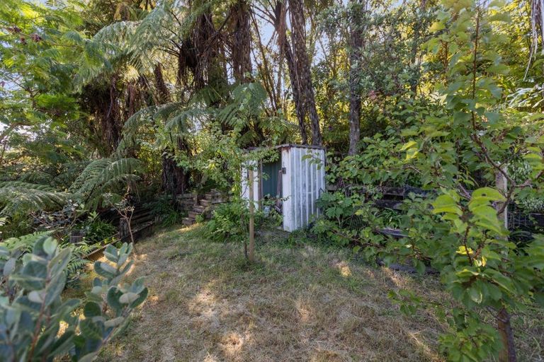 Photo of property in 33 Beaumont Crescent, Frankleigh Park, New Plymouth, 4310