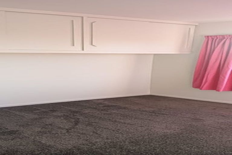 Photo of property in 10 Inca Place, Redwood, Christchurch, 8051