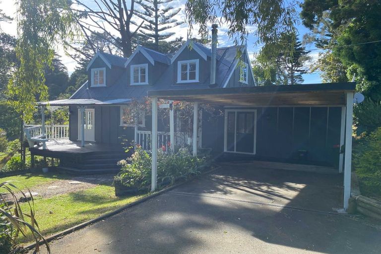 Photo of property in 225 Victory Road, Laingholm, Auckland, 0604