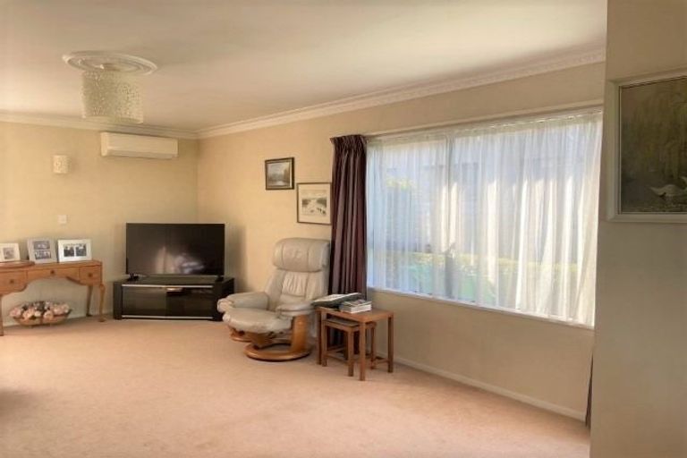 Photo of property in 1/206 Devonport Road, Tauranga, 3110